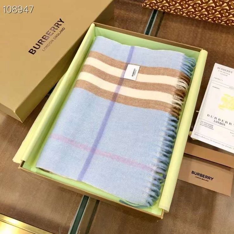 Burberry Wool and Cashmere Scarf SS001188