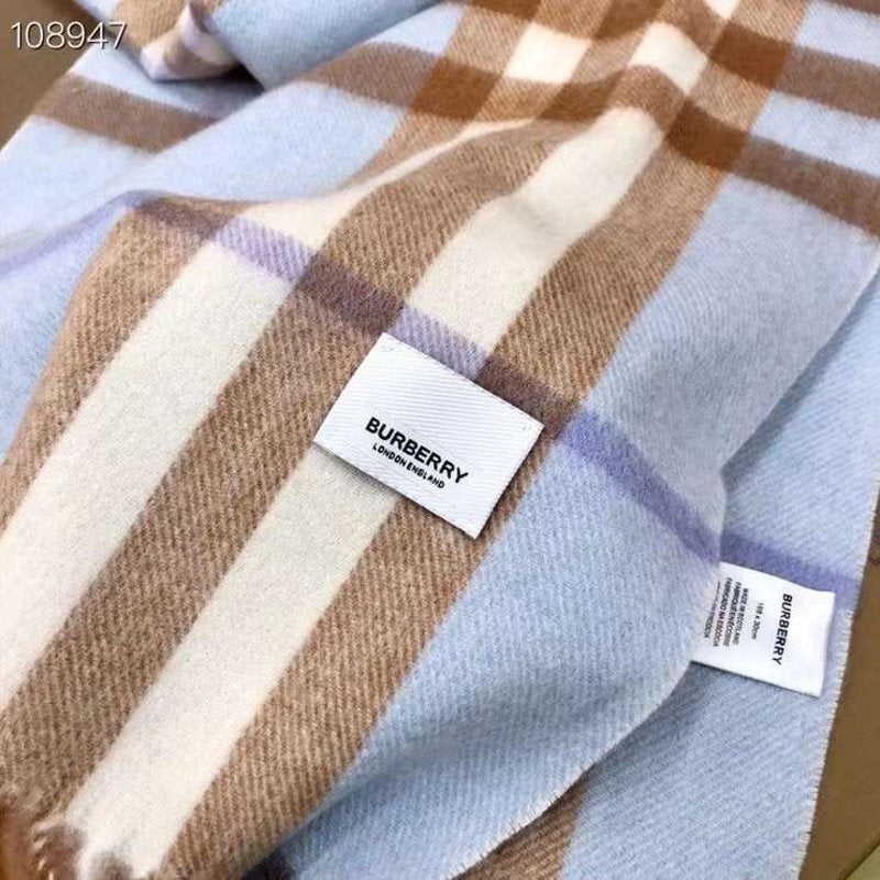 Burberry Wool and Cashmere Scarf SS001188