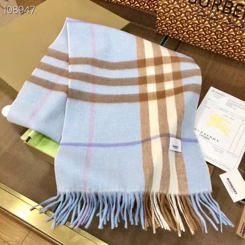 Burberry Wool and Cashmere Scarf SS001188