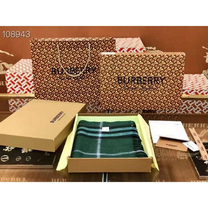 Burberry Wool and Cashmere Scarf SS001189
