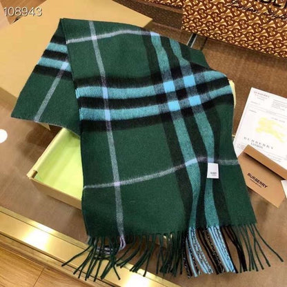 Burberry Wool and Cashmere Scarf SS001189