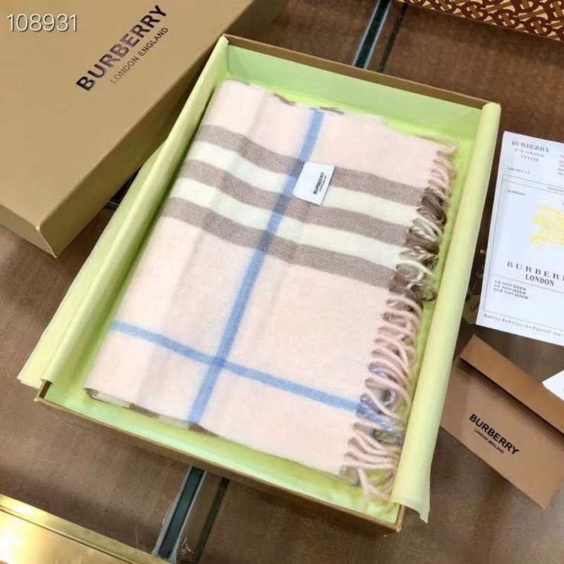 Burberry Wool and Cashmere Scarf SS001192