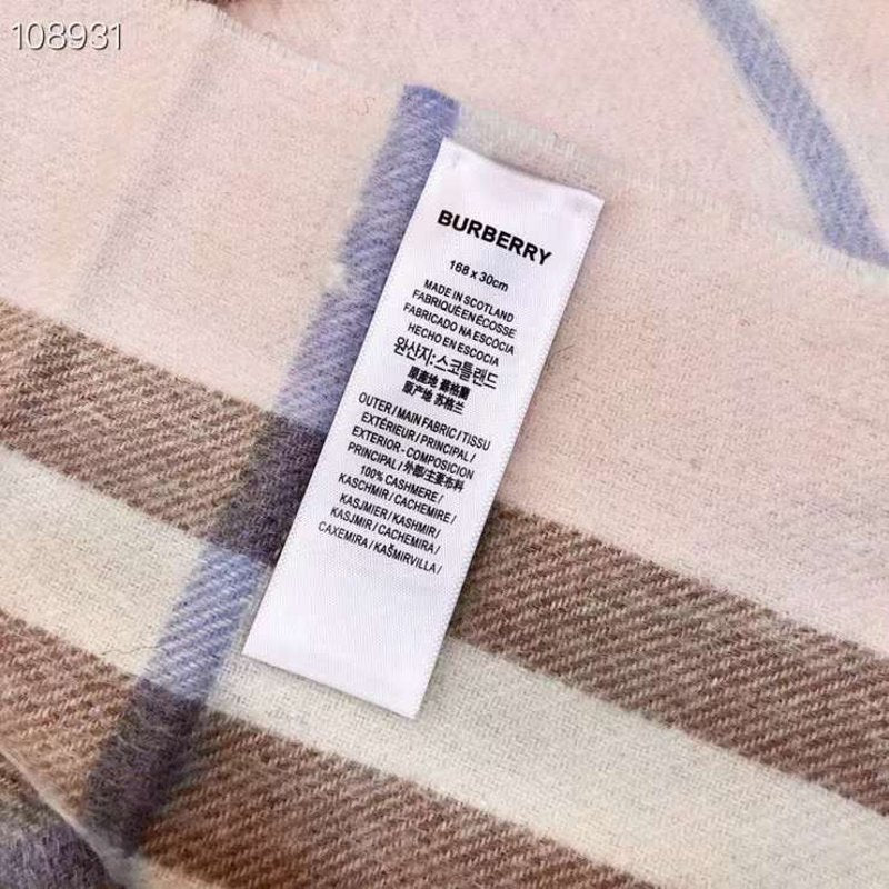 Burberry Wool and Cashmere Scarf SS001192
