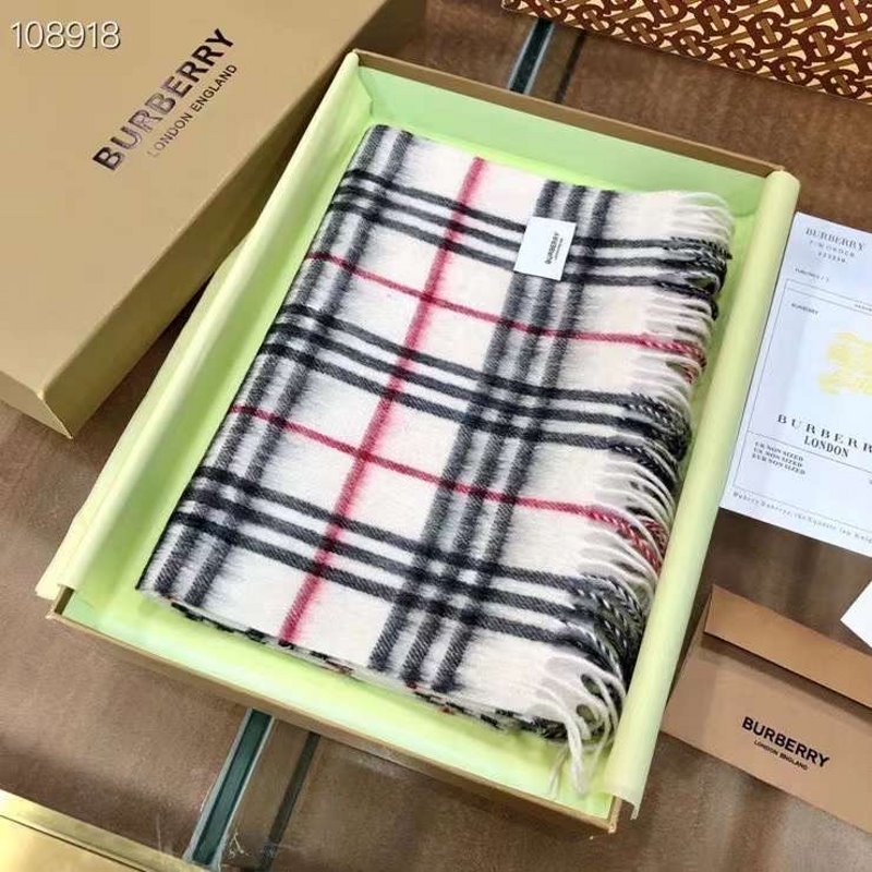 Burberry Wool and Cashmere Scarf SS001194