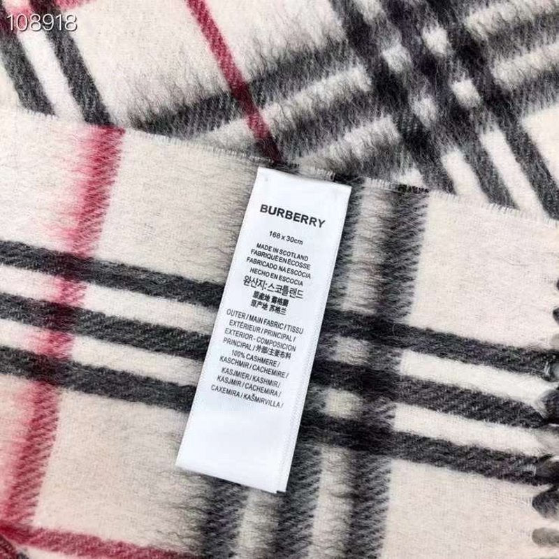 Burberry Wool and Cashmere Scarf SS001194