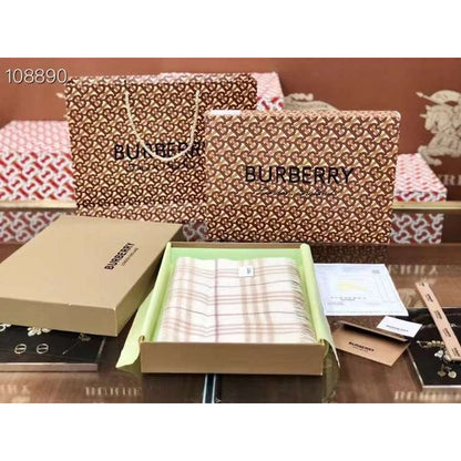 Burberry Wool and Cashmere Scarf SS001198