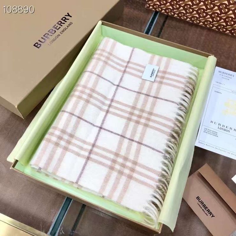 Burberry Wool and Cashmere Scarf SS001198