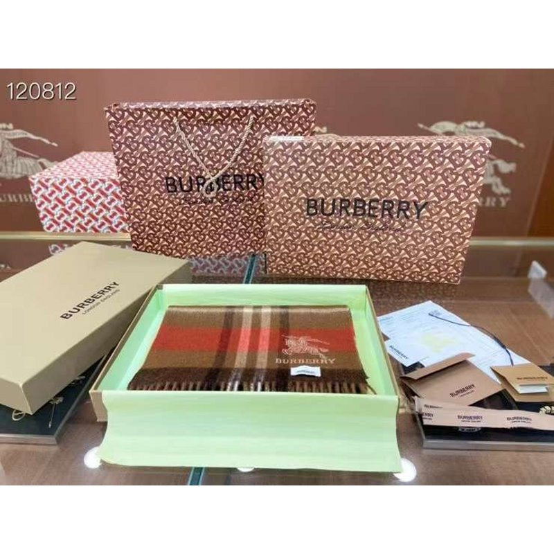 Burberry Wool and Cashmere Scarf SS001200