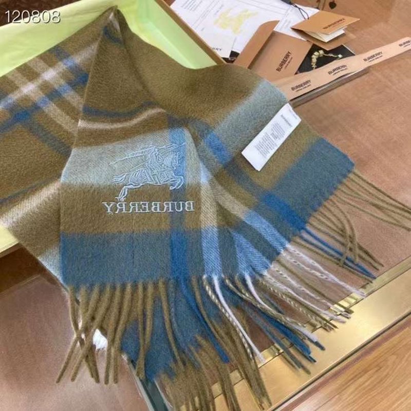 Burberry Wool and Cashmere Scarf SS001201