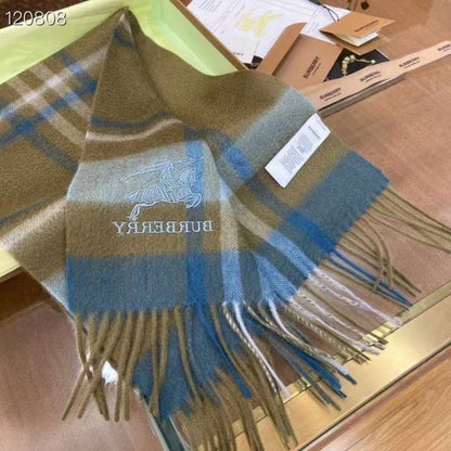 Burberry Wool and Cashmere Scarf SS001201