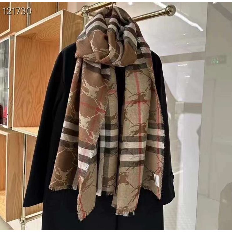 Burberry Wool and Silk Scarf SS001138
