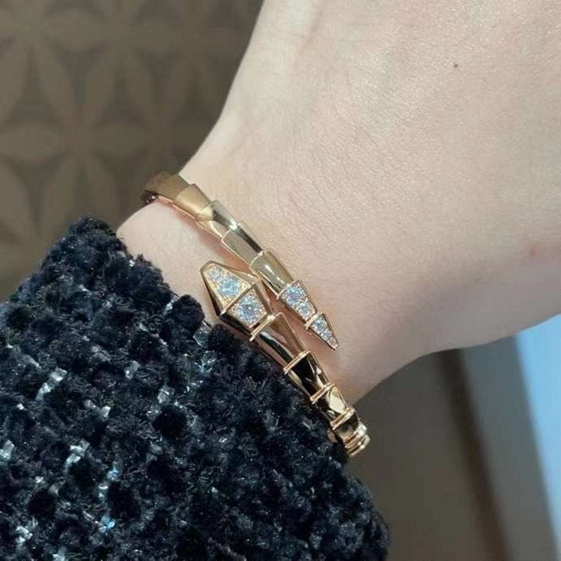 Bvlgari Snake Bracelet JWL01200