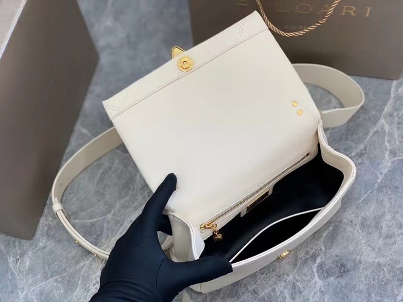 Bvlgari White  Serpenti Cabocho Shoulder Bag BVGR00339