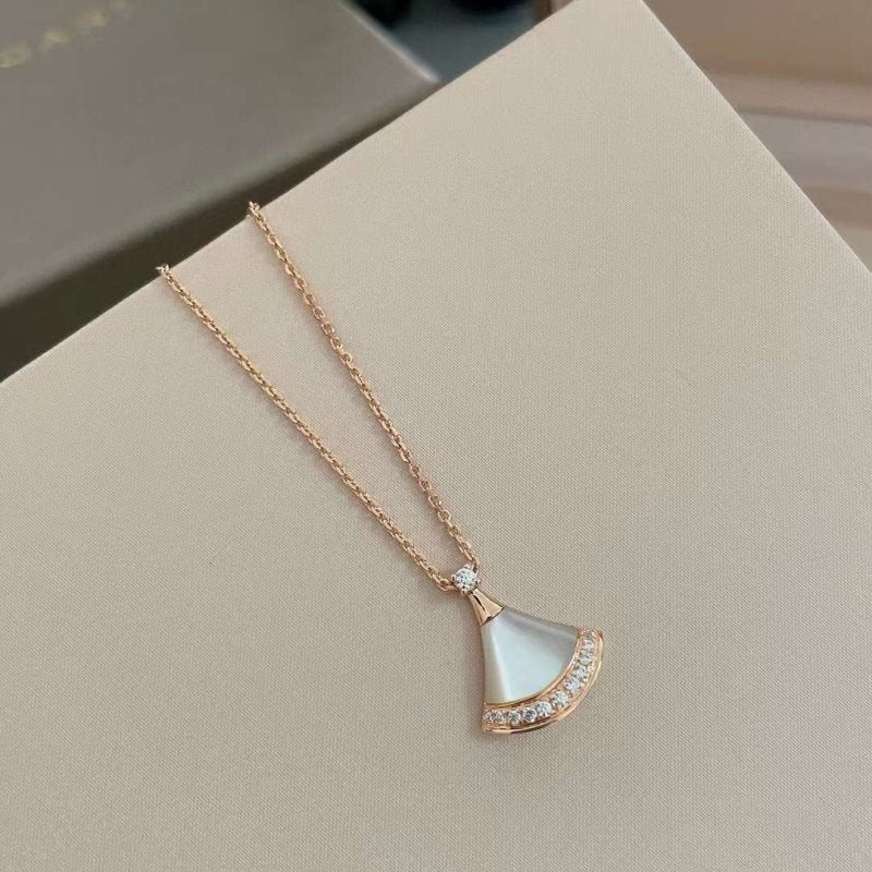 Bvlgari Divas Dream Necklace JWL00192