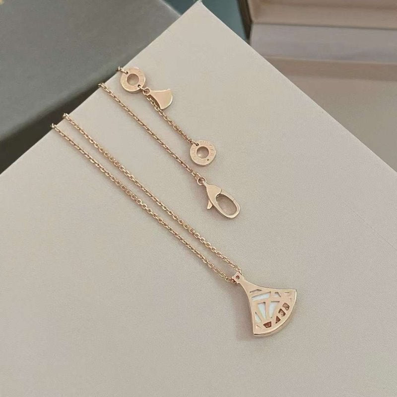 Bvlgari Divas Dream Necklace JWL00192