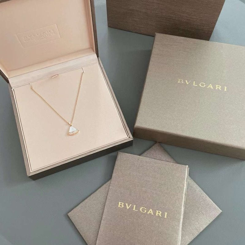 Bvlgari Divas Dream Necklace JWL00192