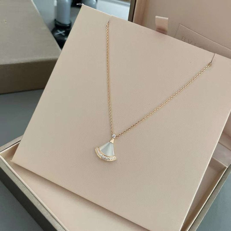 Bvlgari Divas Dream Necklace JWL00192