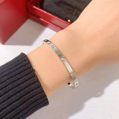 Cartier Love Bracelet JWL01151