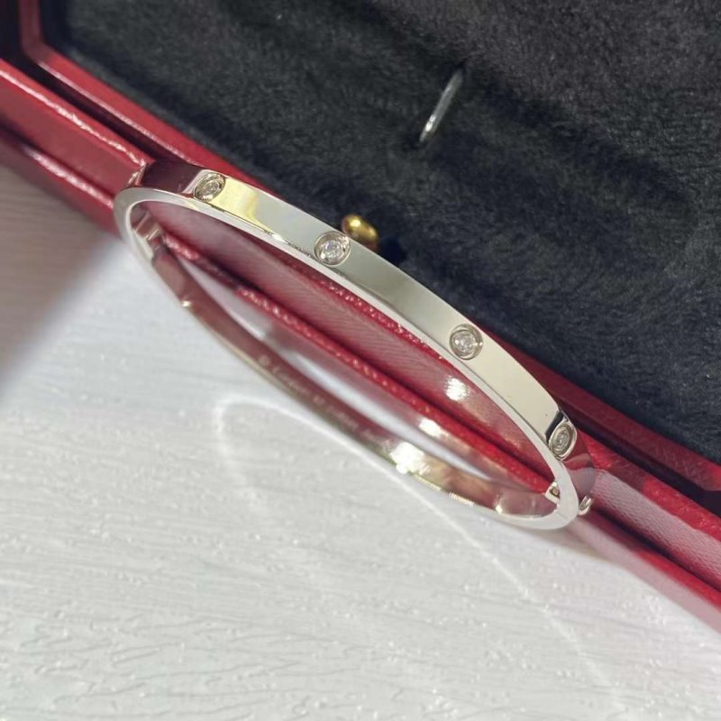 Cartier Love Bracelet JWL01151