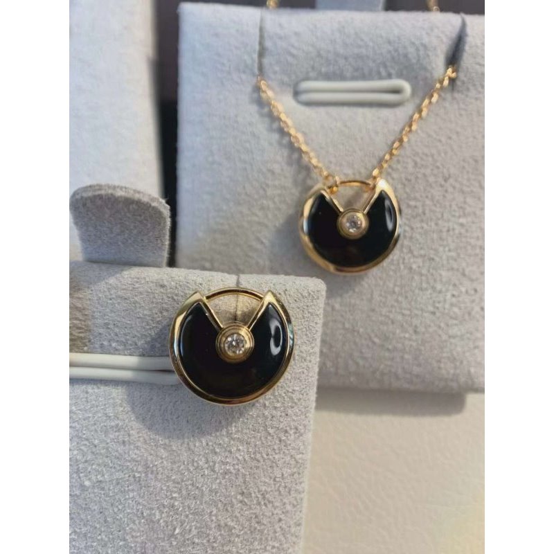 Cartier Amulette Stud JWL00178