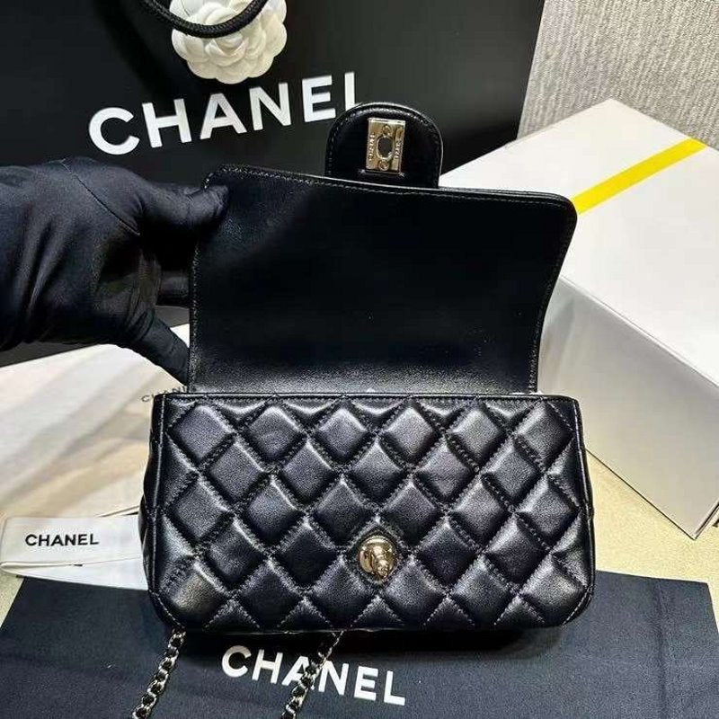 Chanel Handle Flap Bag BGMP1235