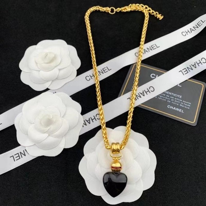 Chanel Heart Acryilc Necklace JWL00737