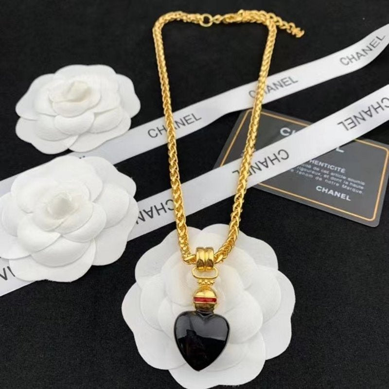 Chanel Heart Acryilc Necklace JWL00737