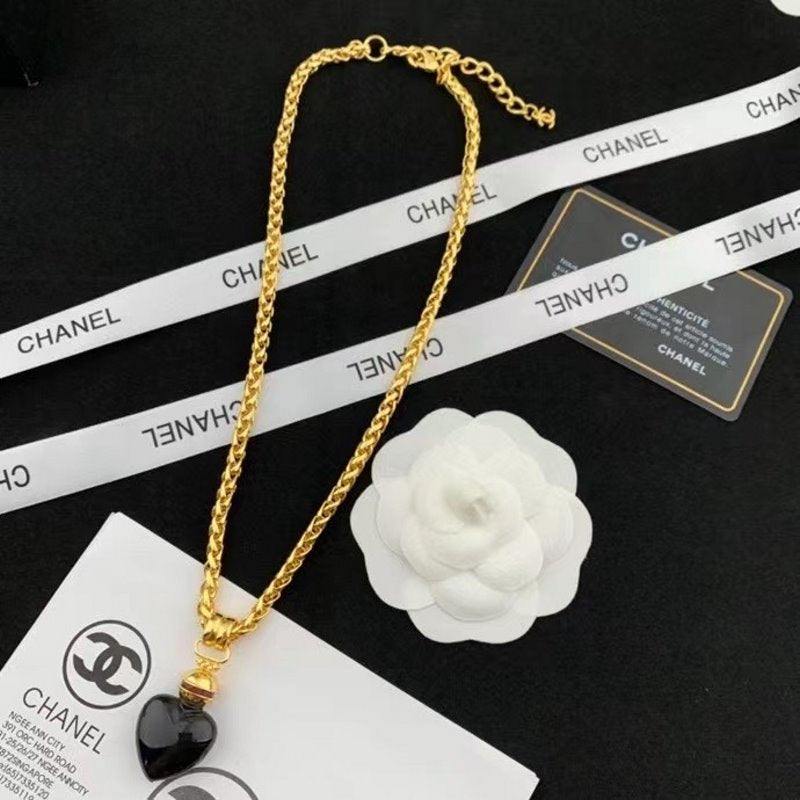 Chanel Heart Acryilc Necklace JWL00737