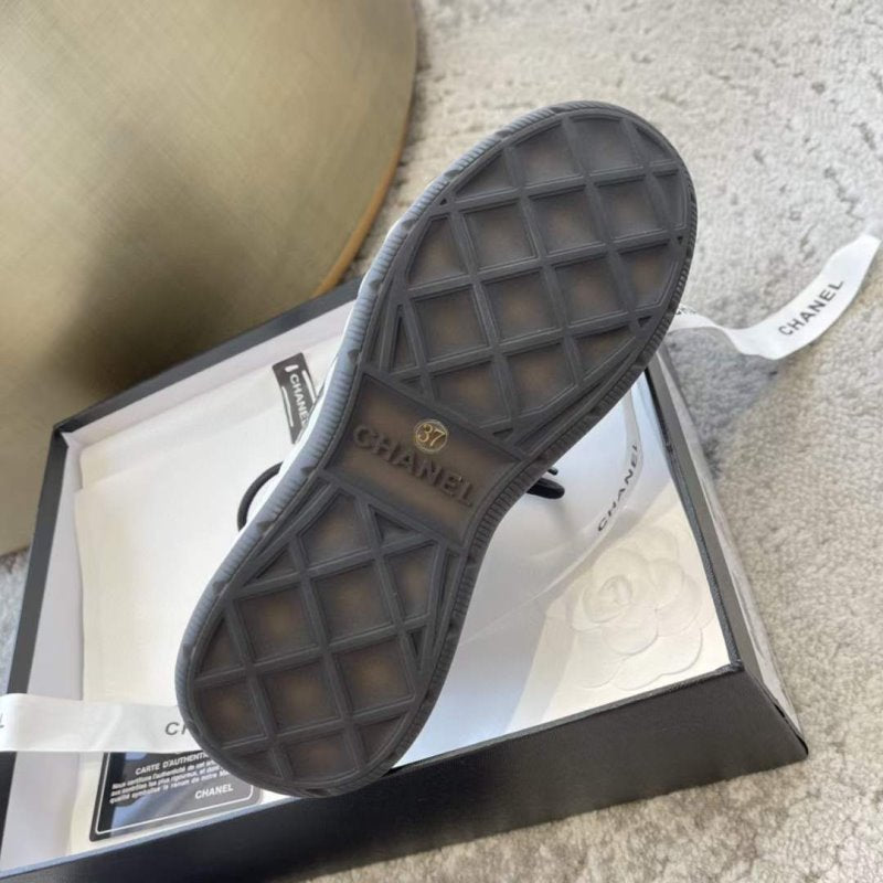 Chanel Sneakers SHS05331