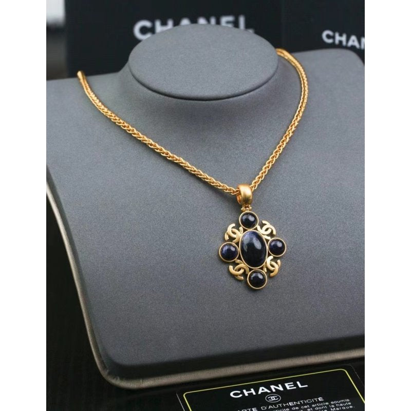 Chanel Vintage Necklace JWL00726
