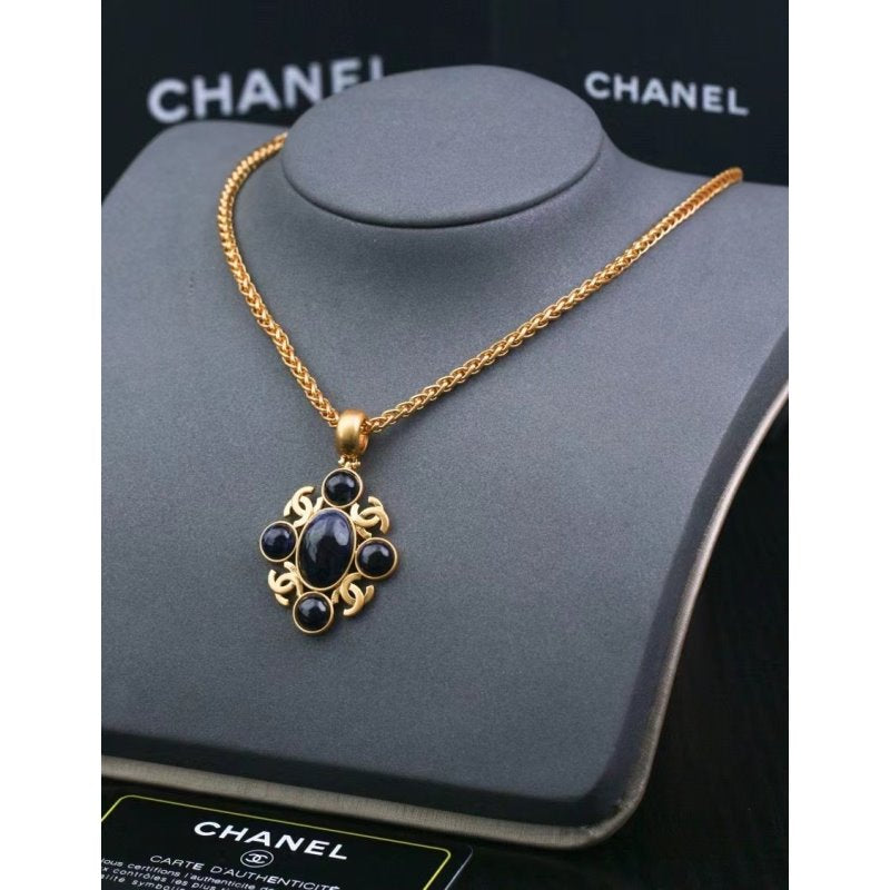 Chanel Vintage Necklace JWL00726