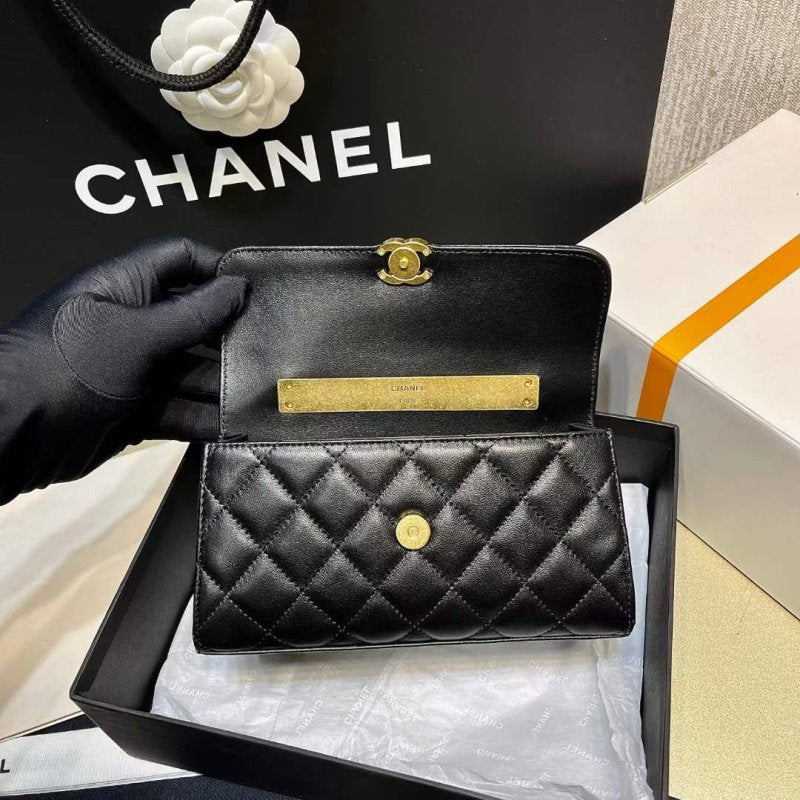 Chanel Enamel Handle Bag BG02138