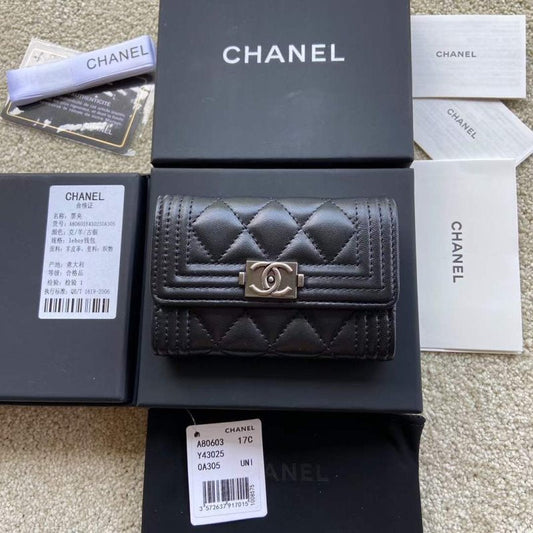 Chanel Leather Wallet WB001282