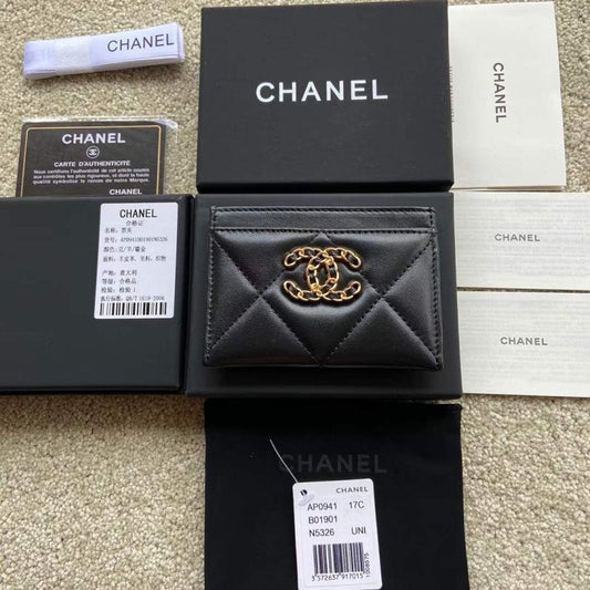 Chanel Leather Wallet WB001293