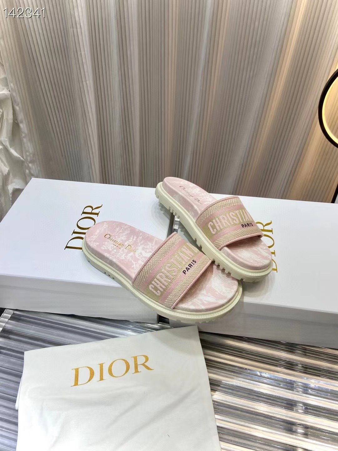 Dior  Classic Slippers SHS03596