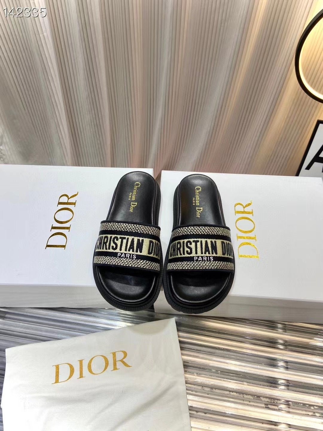 Dior  Classic Slippers SHS03601