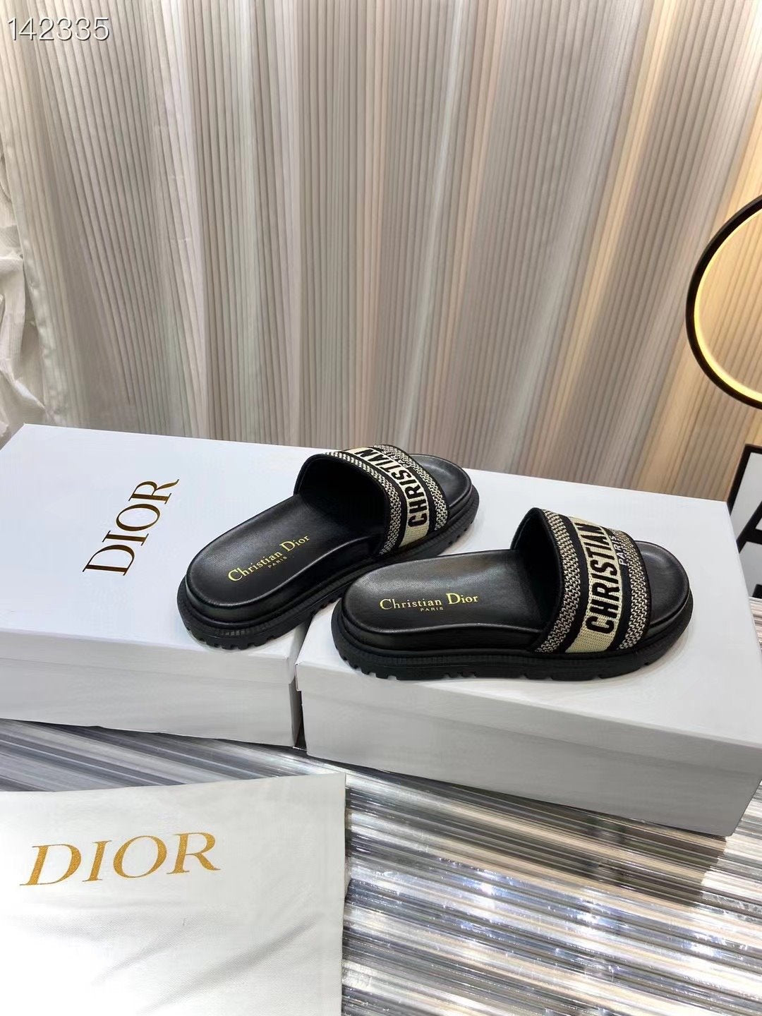 Dior  Classic Slippers SHS03601