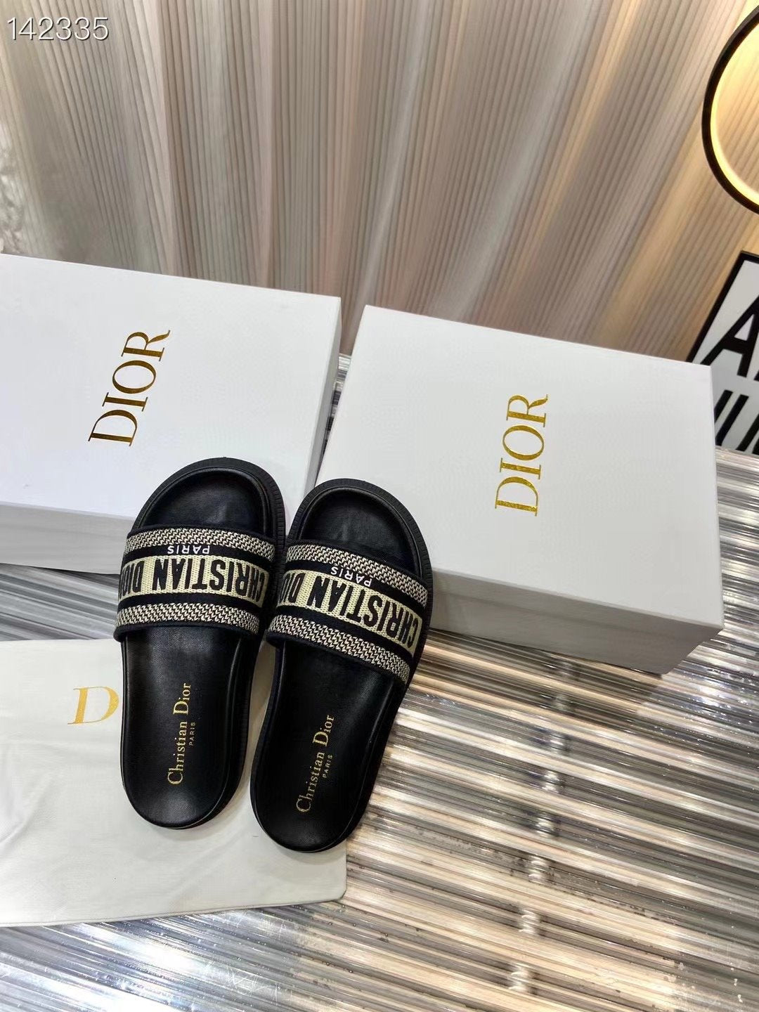 Dior  Classic Slippers SHS03601