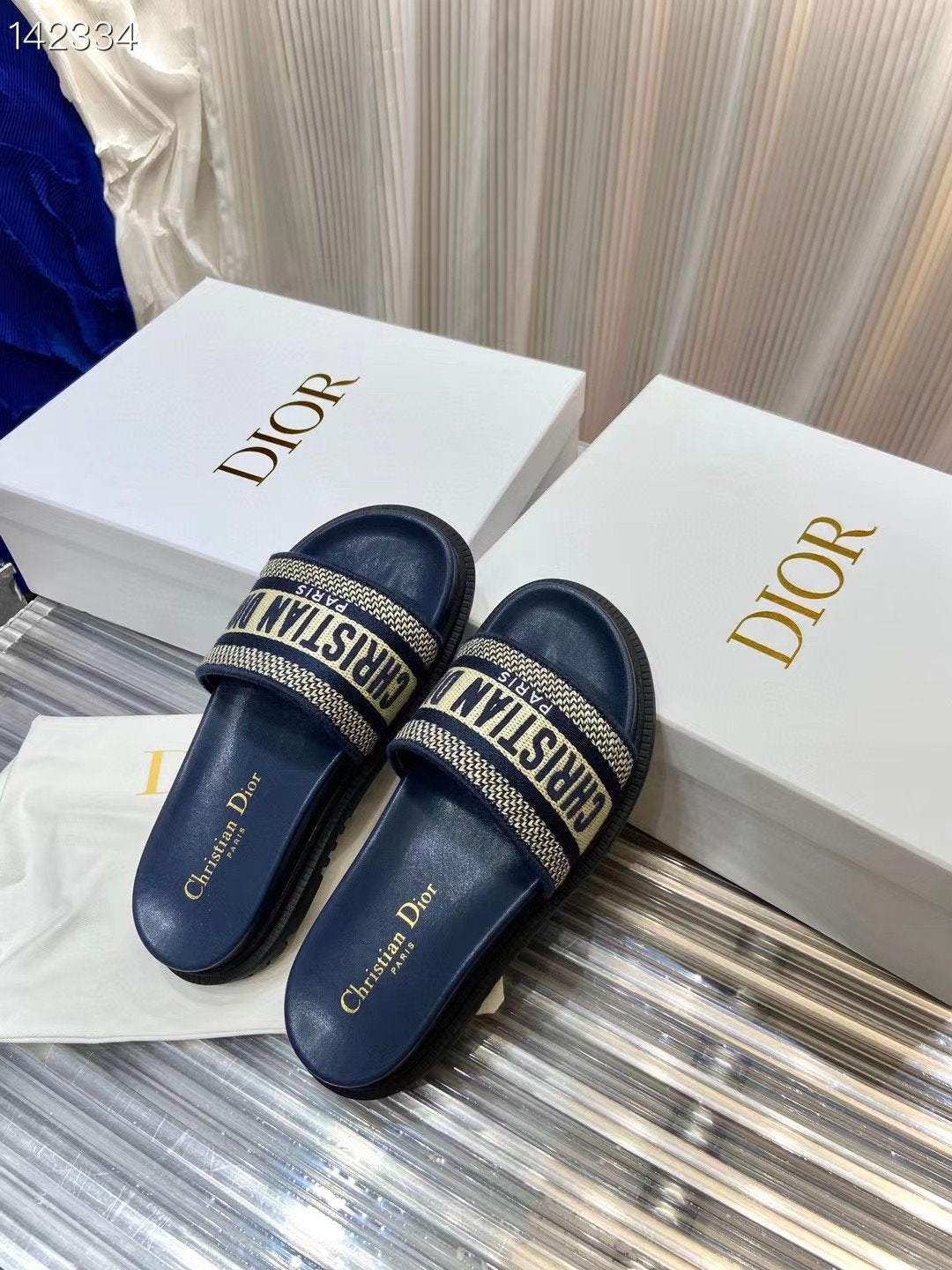 Dior  Classic Slippers SHS03602