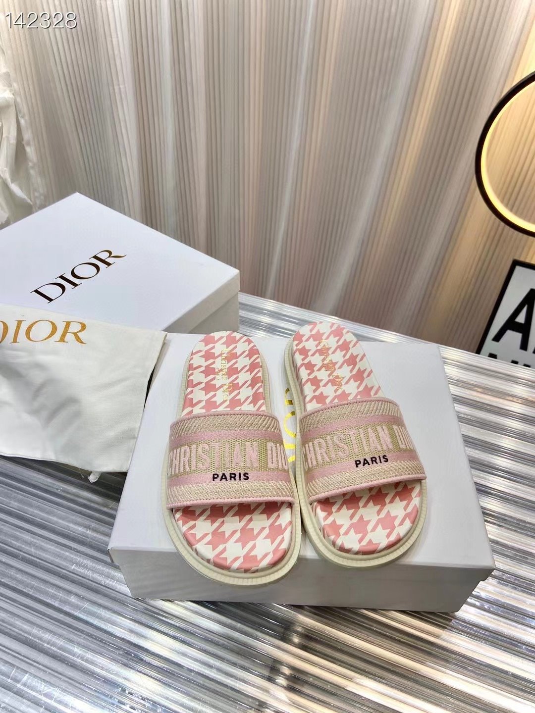 Dior  Classic Slippers SHS03603