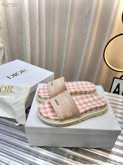 Dior  Classic Slippers SHS03603