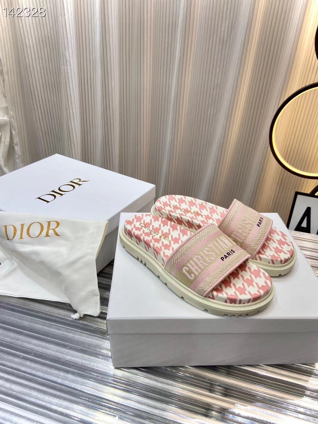 Dior  Classic Slippers SHS03603