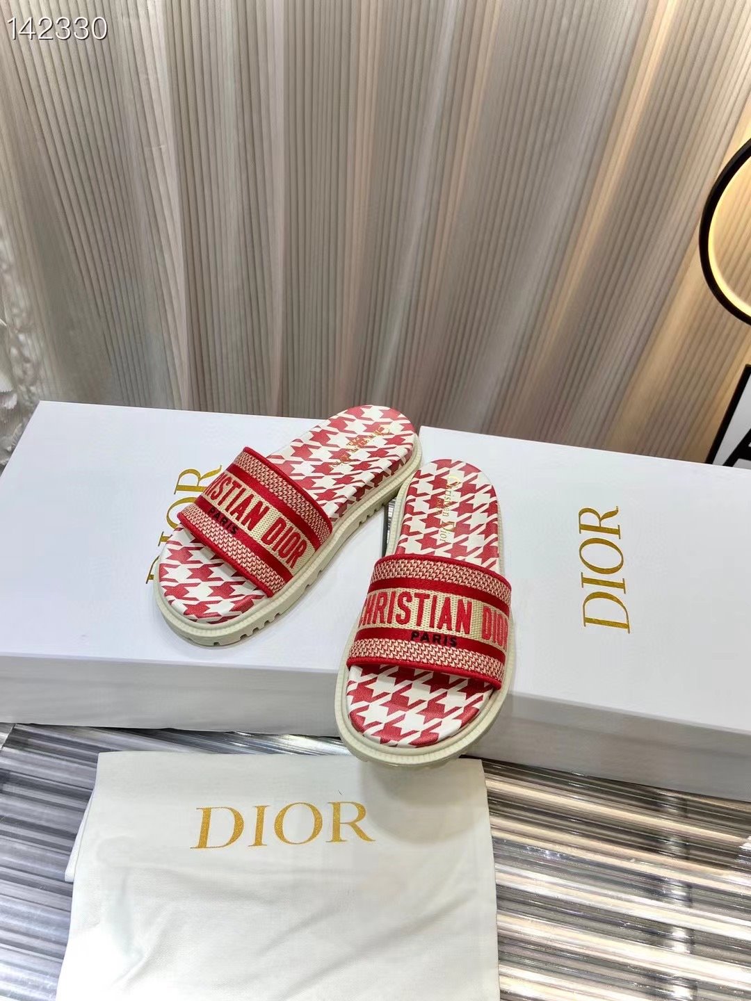 Dior  Classic Slippers SHS03605