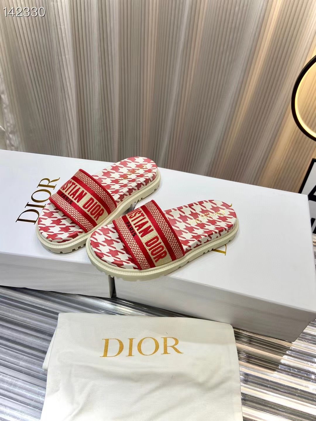 Dior  Classic Slippers SHS03605