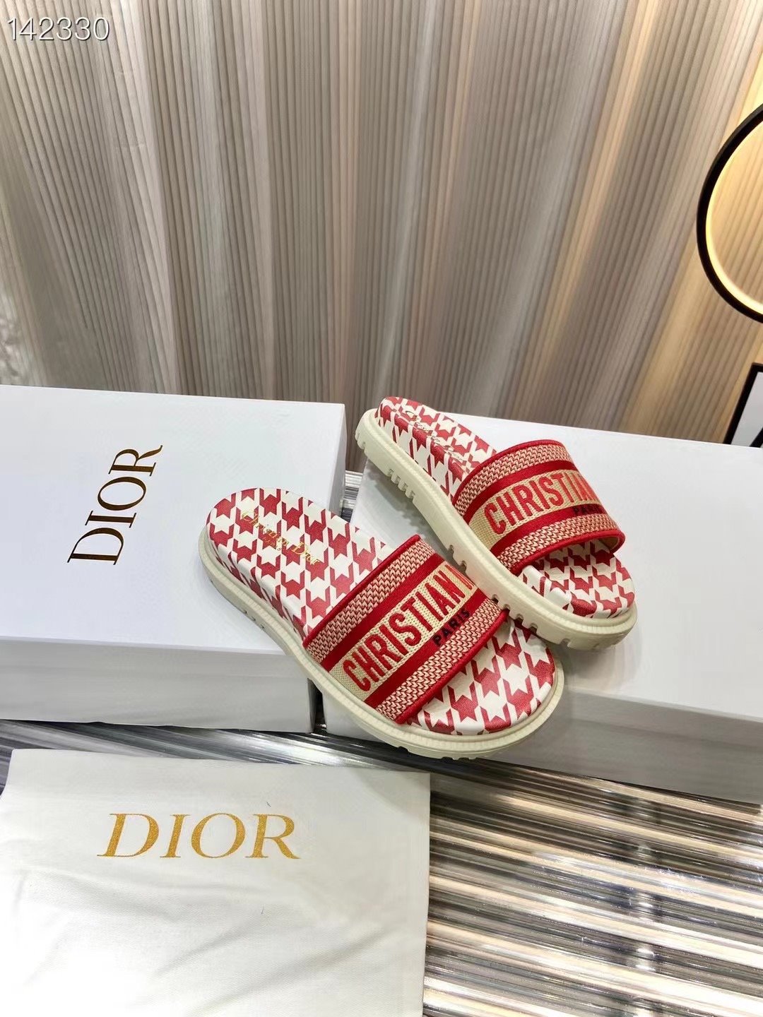 Dior  Classic Slippers SHS03605