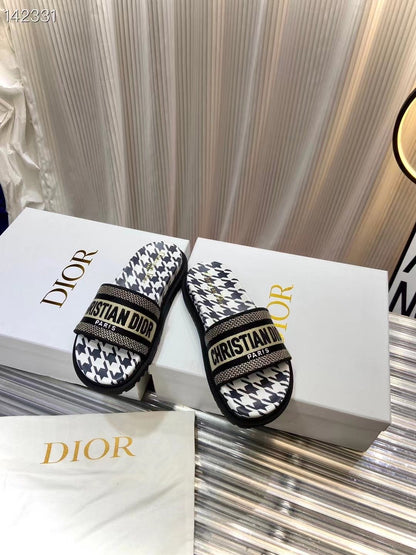 Dior  Classic Slippers SHS03606