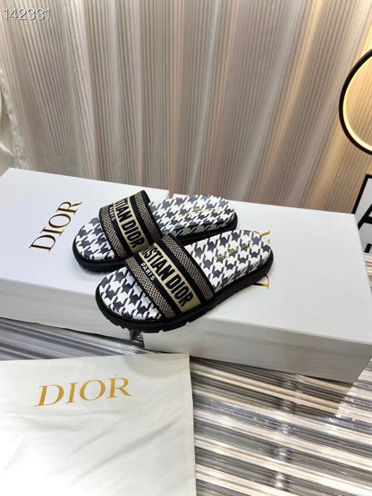 Dior  Classic Slippers SHS03606