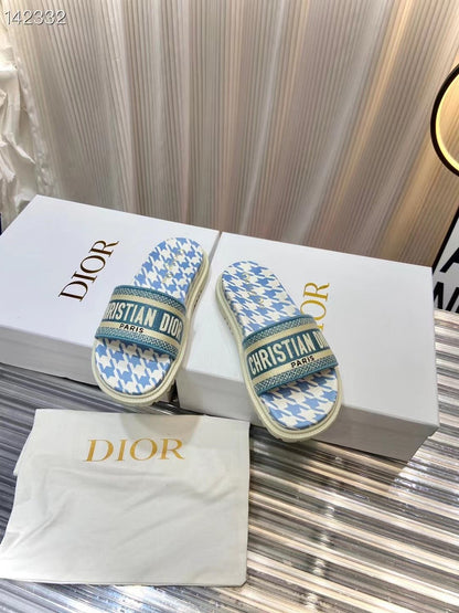 Dior  Classic Slippers SHS03607