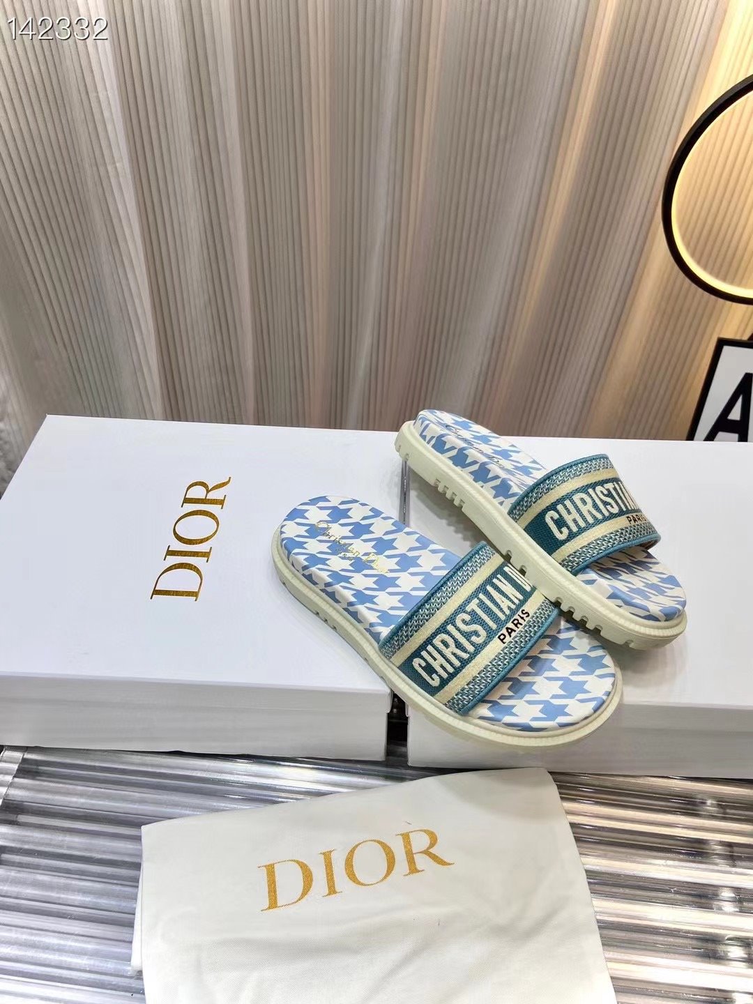 Dior  Classic Slippers SHS03607