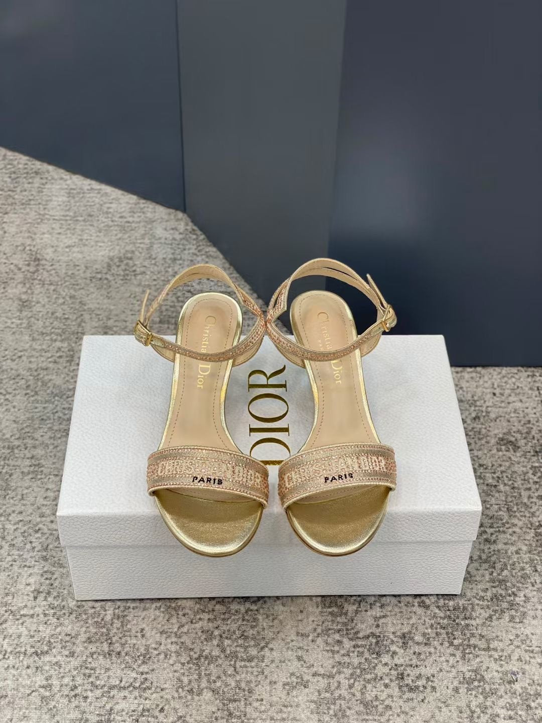 Dior  Emproidery Sandals SHS03562